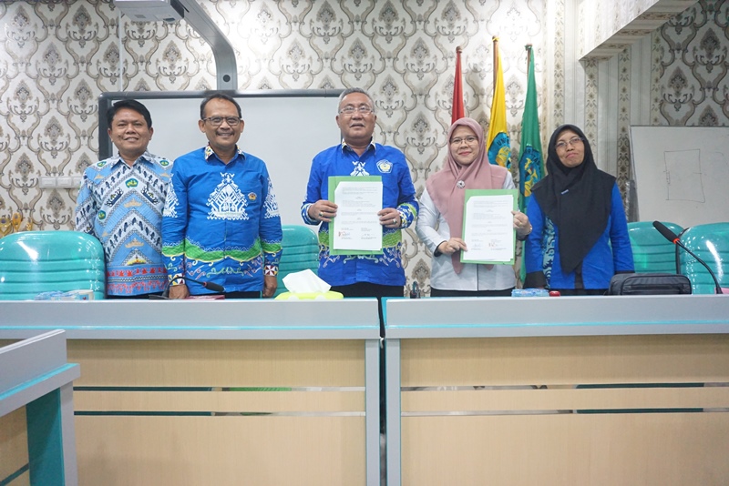Signing of MoU between SMKN SPP Lampung and FP Unila